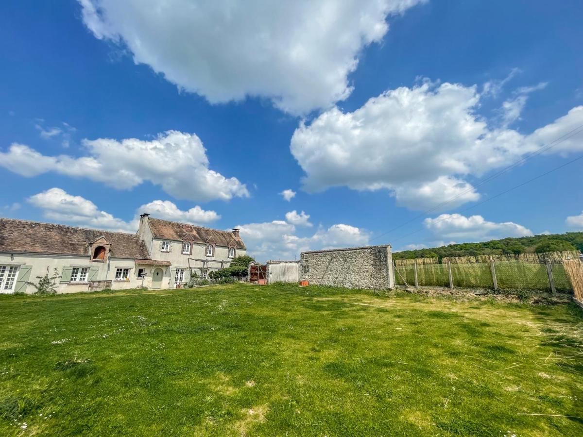 ホテル Le Gite De Gaia Villemer  エクステリア 写真